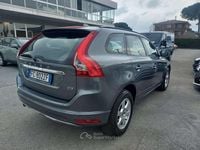 Usado Volvo XC60 Kinetic 150 HP (110 kW) 2016 Cinzento SUV
