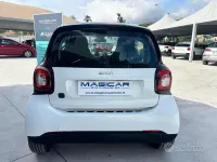 Usata Smart ForTwo Coupé Passion 41 kW (56 CV) 2022 Bianco Utilitaria