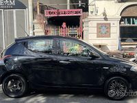 Usata Lancia Ypsilon Silver 69 CV (50 kW) 2018 Nero Utilitaria