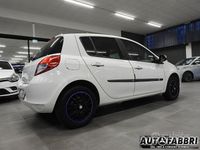Usata Renault Clio II Dynamique 75 CV (55 kW) 2009 Berlina