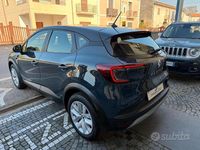 Usata Renault Captur 100 CV (73 kW) 2022 Grigio SUV