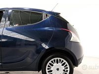 Usata Lancia Ypsilon 60 CV (44 kW) 2016 Blu Utilitaria
