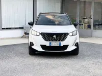 Usata Peugeot 2008 GT-line 131 CV (96 kW) 2020 Bianco SUV