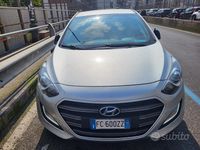 Usata Hyundai i30 GO! 110 CV (80 kW) 2016 Grigio Berlina