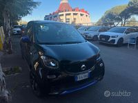 Begagnad Smart ForFour 60 kW (82 HK) 2019 Svart Halvkombi