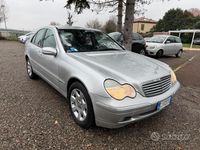 Usata Mercedes C230 Elegance 217 CV (159 kW) 2003 Grigio Berlina