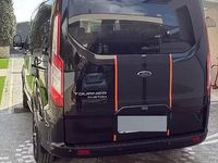 Usata Ford Tourneo 185 CV (136 kW) 2022 Nero Monovolume