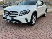 Usata Mercedes GLA200 136 CV (100 kW) 2017 Bianco SUV