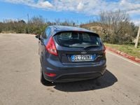 Usata Ford Fiesta Titanium 70 CV (51 kW) 2012 Blu Utilitaria