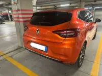 Usata Renault Clio V Techno 101 CV (74 kW) 2022 Arancione Berlina
