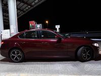 Usata Alfa Romeo Giulia 180 CV (132 kW) 2016 Rosso Berlina