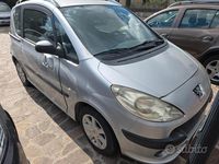 Usata Peugeot 1007 68 CV (50 kW) 2005 Grigio Monovolume