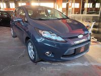 Usata Ford Fiesta Titanium 60 CV (44 kW) 2012 Grigio Utilitaria