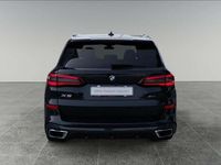 Usata BMW X5 M Sport 340 CV (250 kW) 2022 Black sapphire metallizzato SUV