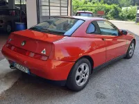 Usata Alfa Romeo GTV Lusso 150 CV (110 kW) 1999 Rosso Coupé