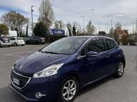 Usata Peugeot 208 82 CV (60 kW) 2012 Blu Utilitaria