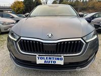 Usata Skoda Octavia Executive 116 CV (85 kW) 2022 Grigio Station wagon