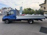 Usata Iveco Daily 116 CV (85 kW) 2022 Blu/azzurro Furgone