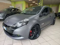 Usata Renault Clio IV 200 CV (147 kW) 2012 Grigio montagna opaco Berlina