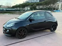 Usata Opel Adam 69 CV (50 kW) 2014 Nero Utilitaria
