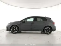 Nuova VW Golf VIII R-line 116 CV (85 kW) 2026 Grigio Utilitaria