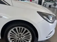 Usata Opel Astra 136 CV (100 kW) 2017 Bianco Berlina