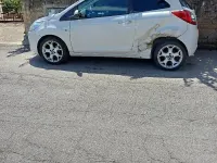 Usata Ford Ka Titanium 69 CV (50 kW) 2013 Bianco Utilitaria