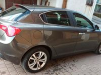 Usata Alfa Romeo Giulietta Exclusive 140 CV (102 kW) 2012 Grigio Utilitaria