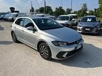 Usata VW Polo Life 95 CV (69 kW) 2023 Grigio Utilitaria