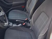 Usata Ford Fiesta 70 CV (51 kW) 2017 Bianco Berlina