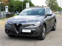 Usata Alfa Romeo Stelvio Executive 210 CV (154 kW) 2017 Grigio SUV