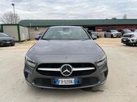 Usata Mercedes A180 Business 115 CV (84 kW) 2019 Grigio Berlina