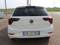 Usata VW Polo Life 95 CV (69 kW) 2023 Pure white Utilitaria