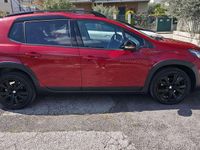 Usata Peugeot 2008 GT-line 120 CV (88 kW) 2017 Rosso SUV