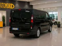 Usata Renault Trafic 150 CV (110 kW) 2021 Grigio met Monovolume