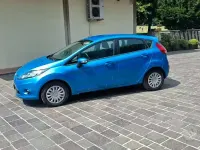 Usata Ford Fiesta Titanium 92 CV (67 kW) 2010 Bluazzurro Berlina