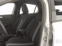 Usata Opel Corsa 100 CV (73 kW) 2025 Grigio Utilitaria