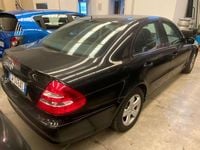 Usata Mercedes E220 Classic 150 CV (110 kW) 2005 Berlina