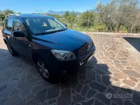 Usata Toyota RAV4 136 CV (100 kW) 2006 Bluazzurro SUV