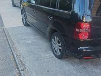 Begagnad VW Touran 102 HK (75 kW) 2009 Svart Minibuss