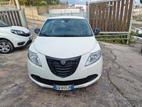 Usata Lancia Ypsilon 2014 Bianco Utilitaria