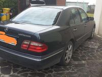 Begagnad Mercedes E200 Elegance 186 HK (136 kW) 2000 Sedan