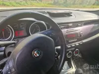 Usata Alfa Romeo Giulietta 140 CV (102 kW) 2012 Bianco Utilitaria