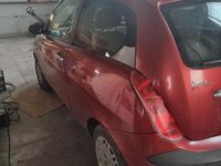 Usata Lancia Ypsilon 69 CV (50 kW) 2005 Rosso Utilitaria