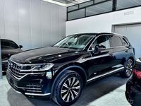 Usata VW Touareg 231 CV (169 kW) 2023 Nero SUV