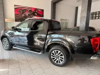Usata Nissan Navara 190 CV (139 kW) 2017 Nero Pick-up