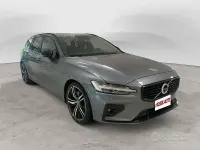 Usata Volvo V60 R-Design 250 CV (183 kW) 2021 Grigio Station wagon