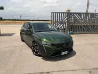 Usata Peugeot 308 Allure 131 CV (96 kW) 2024 Verde Berlina