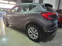 Usata Renault Captur Intens 101 CV (74 kW) 2021 Grigio SUV