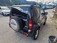 Usata Suzuki Jimny 85 CV (62 kW) 2011 Nero SUV